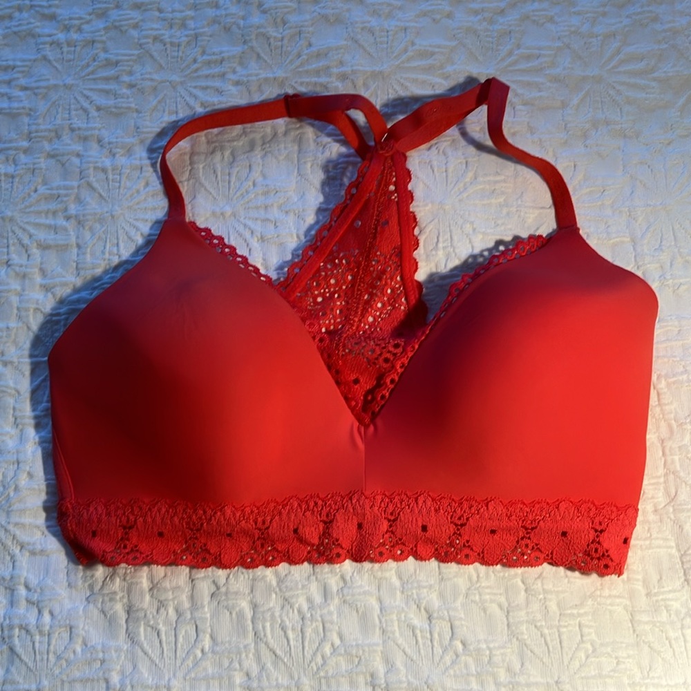 32D Super soft peachy orange lace racer back bra by Aerie.